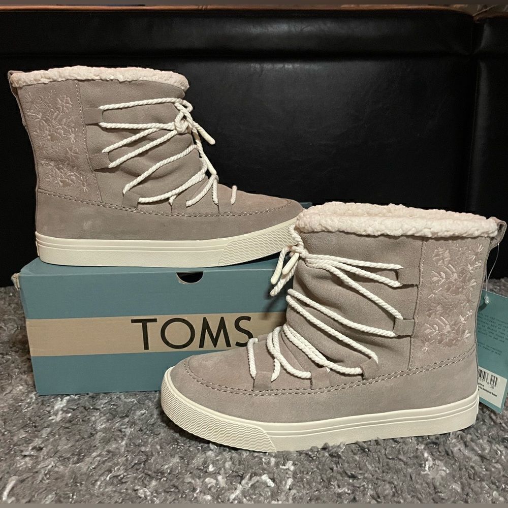 NIB TOMS Alpine Winter Leather Booties
